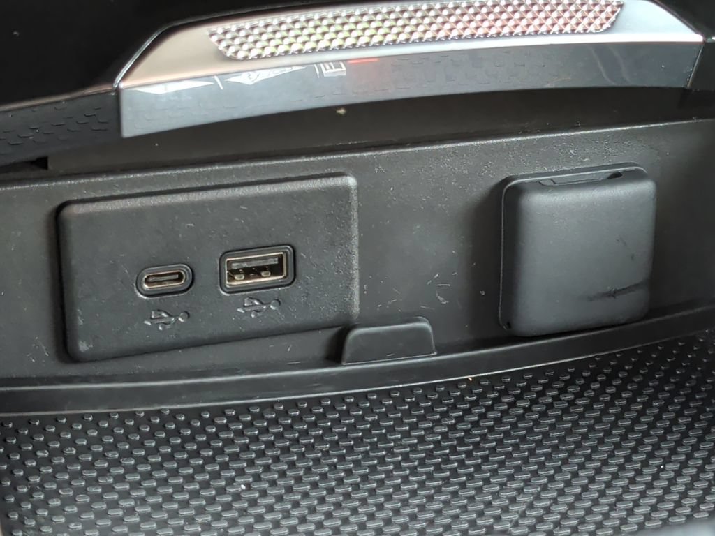 Used 2024 Buick Envision Preferred AWD/4WD image 28