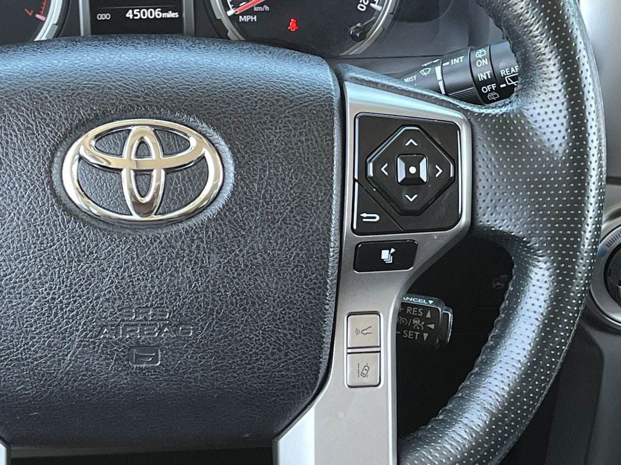 Used 2023 Toyota 4Runner Limited AWD/4WD image 14