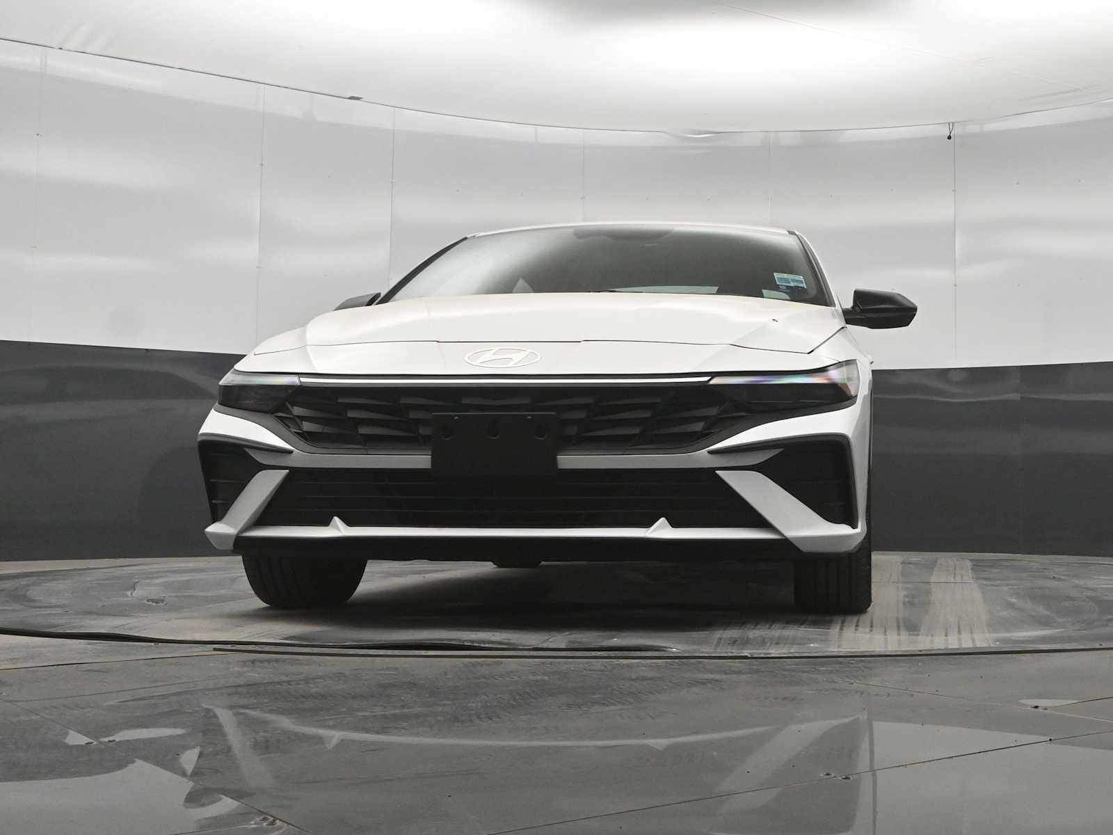 New 2026 Hyundai Elantra Sport FWD image 34