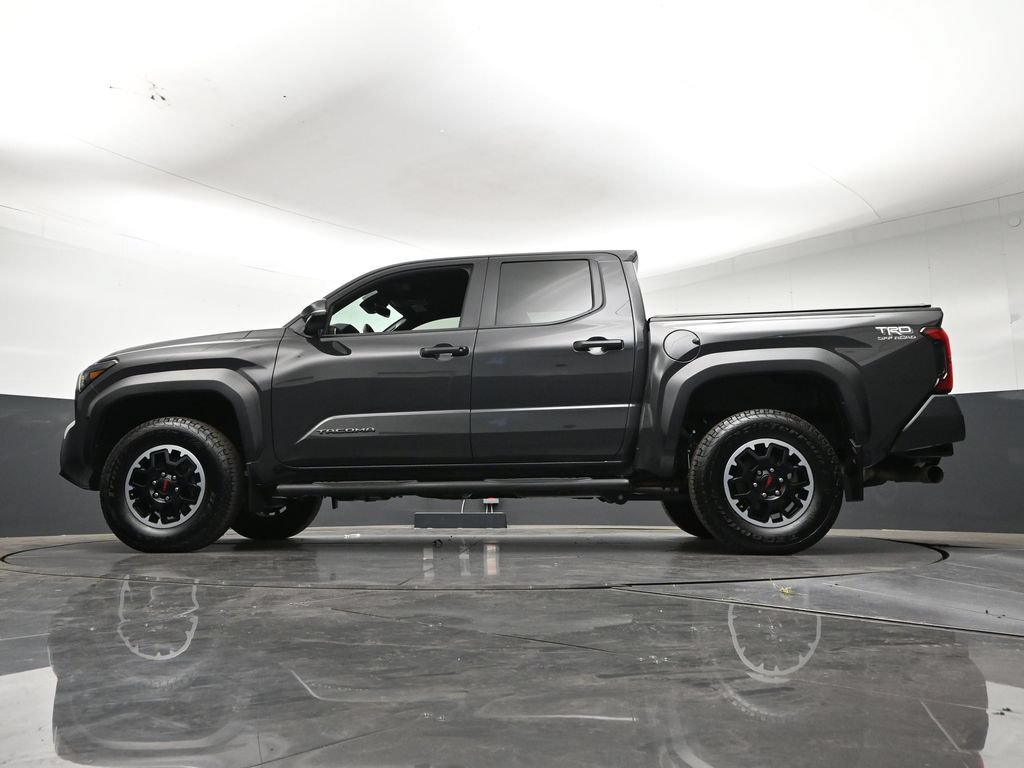 Used 2024 Toyota Tacoma TRD Off-Road w/ TRD Off Road Upgrade Package AWD/4WD image 24