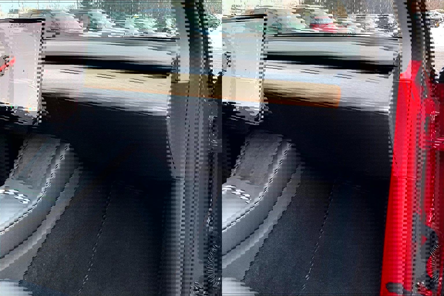 Used 2022 Tesla Model Y Long Range image 17