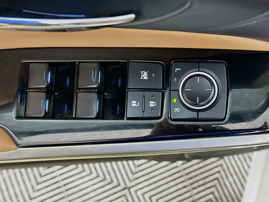 Used 2016 Lexus IS 300 AWD w/ Premium Package image 20