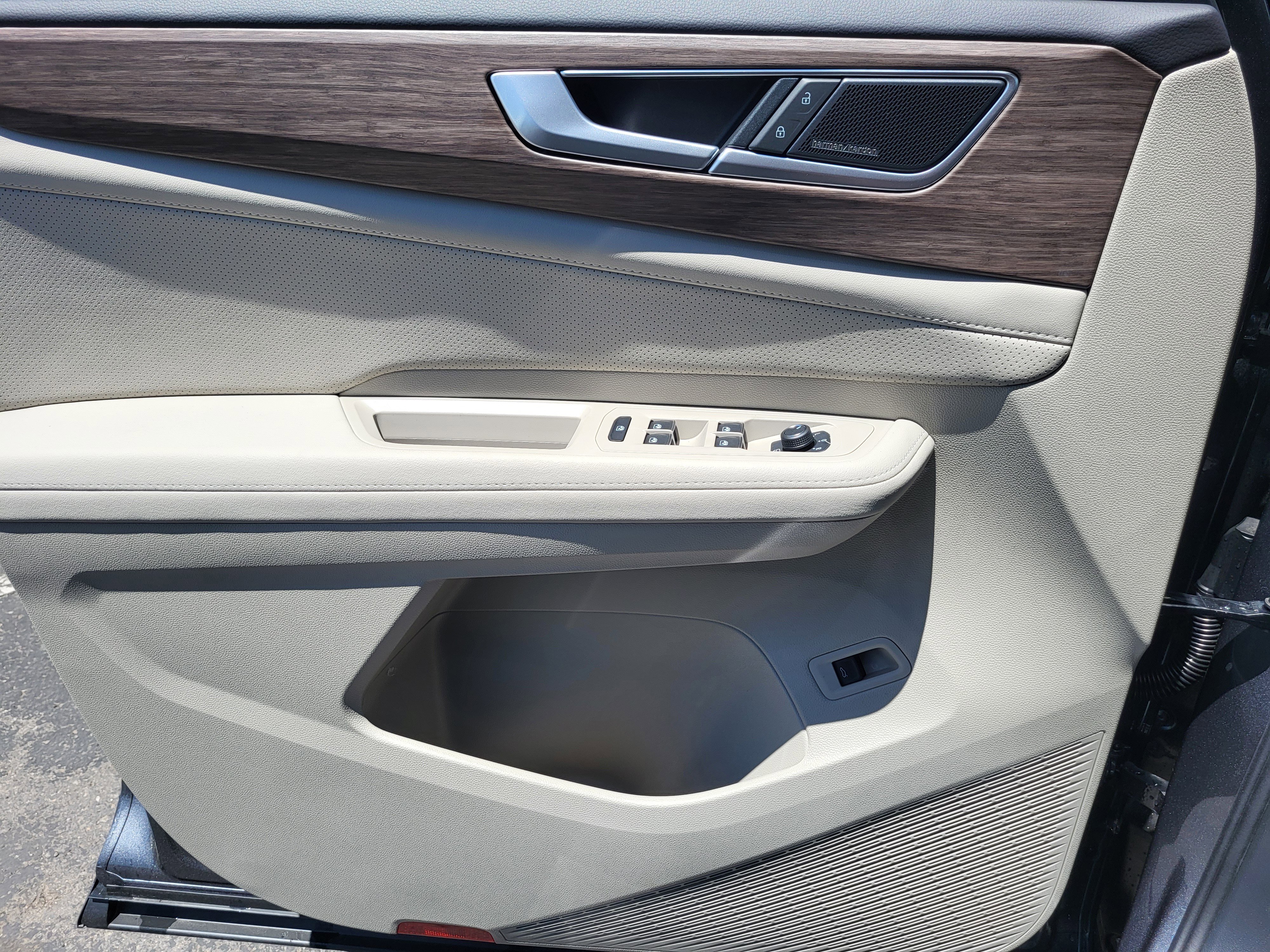 New 2025 Volkswagen Atlas SEL Premium R-Line image 13