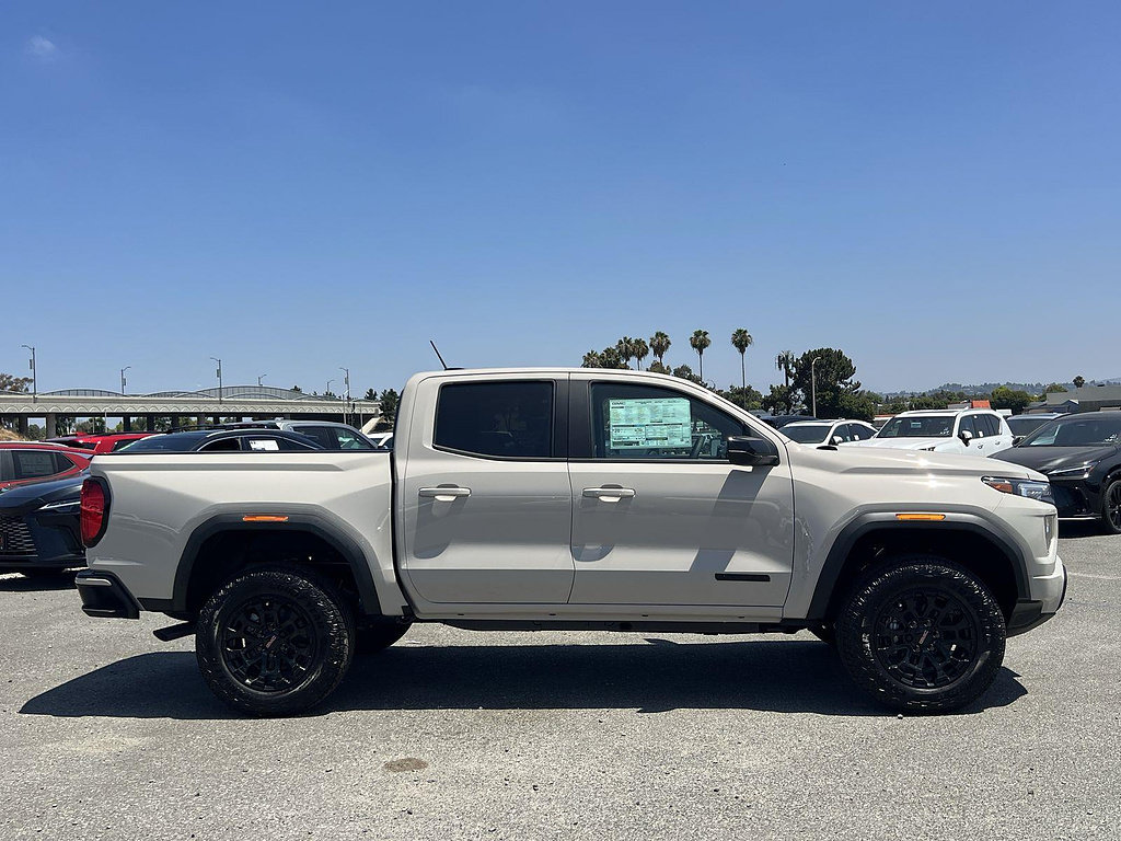 New 2026 GMC Canyon Elevation w/ LPO, Black Badging Package RWD image 2