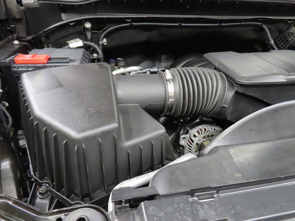 Used 2024 Chevrolet Silverado 2500 ZR2 w/ Technology Package image 34