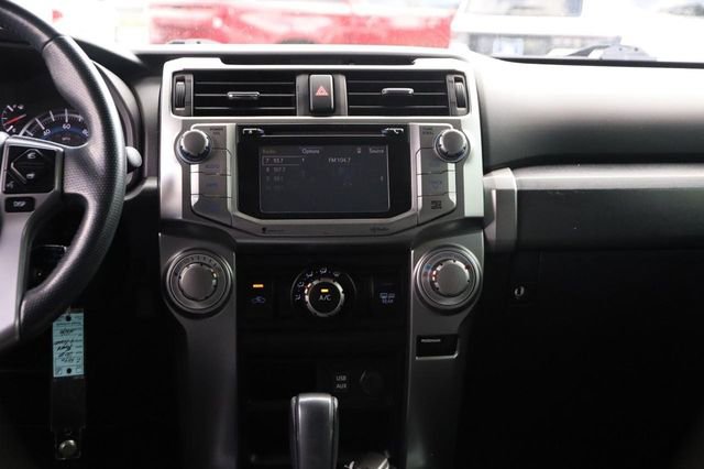 Used 2018 Toyota 4Runner SR5 AWD/4WD image 25