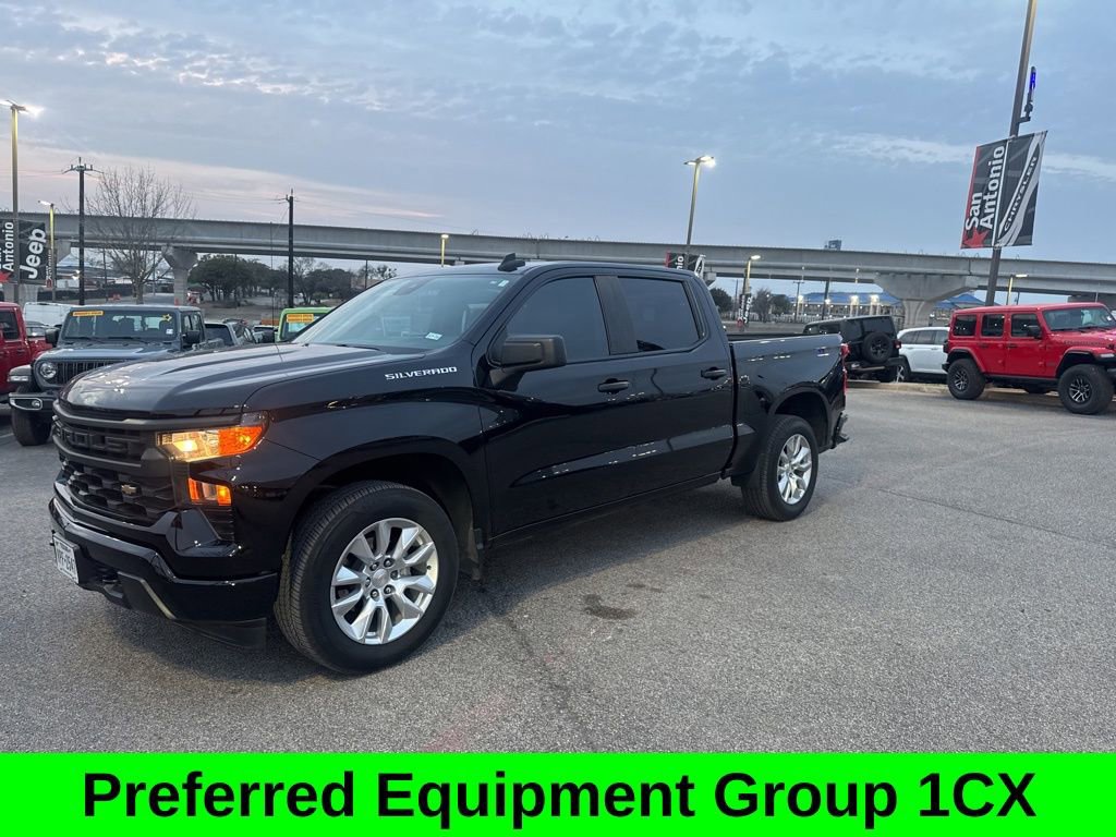 Used 2024 Chevrolet Silverado 1500 Custom image 2