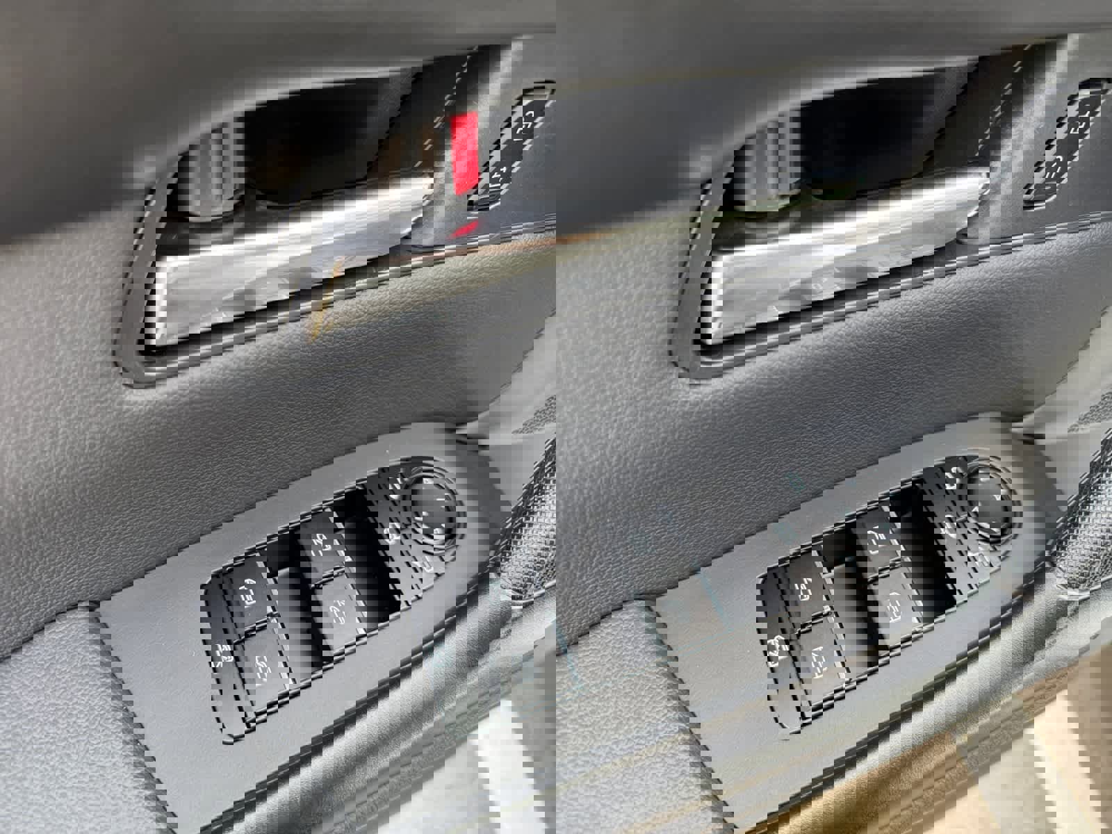 Used 2025 MAZDA CX-50 2.5 Hybrid w/ Premium Plus Pkg image 18