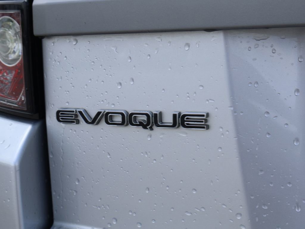 Used 2015 Land Rover Range Rover Evoque Pure Premium AWD/4WD image 8