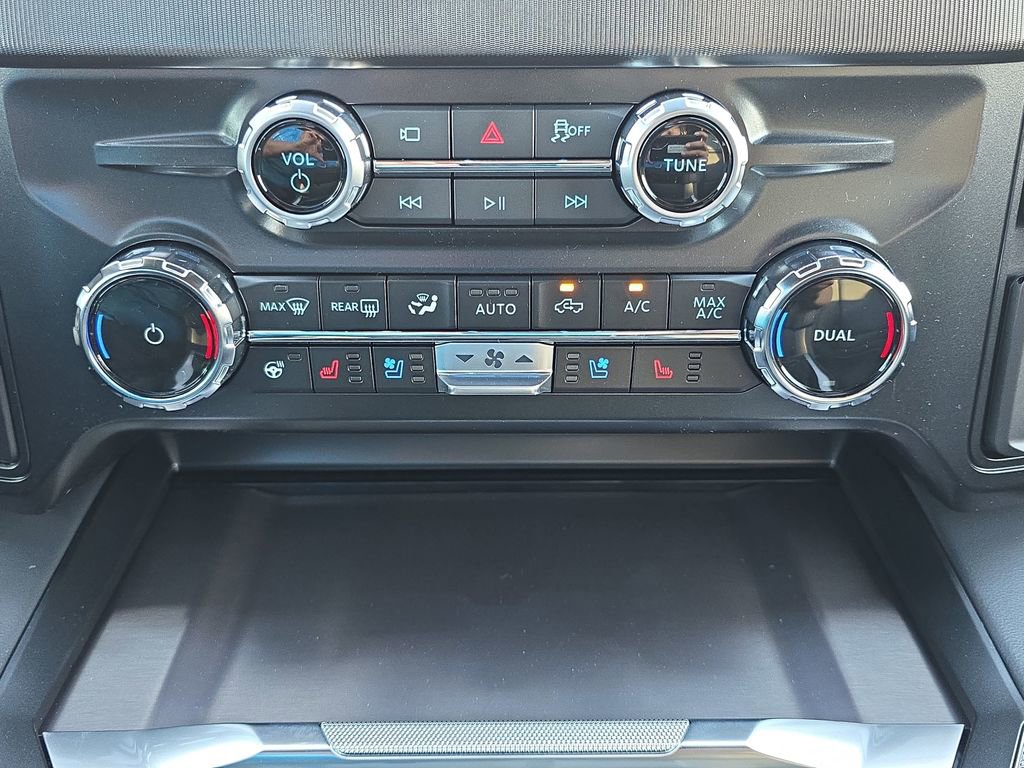 New 2026 Ford F250 Platinum image 29