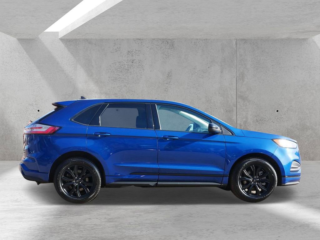 Certified 2022 Ford Edge SE w/ Black Appearance Package AWD/4WD image 2