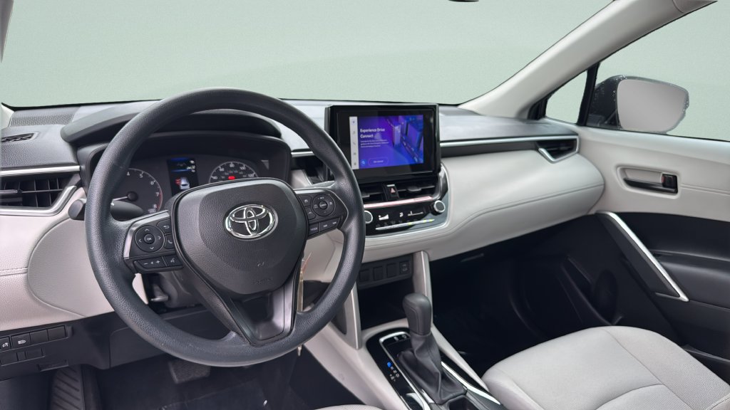 Used 2024 Toyota Corolla Cross L FWD image 21