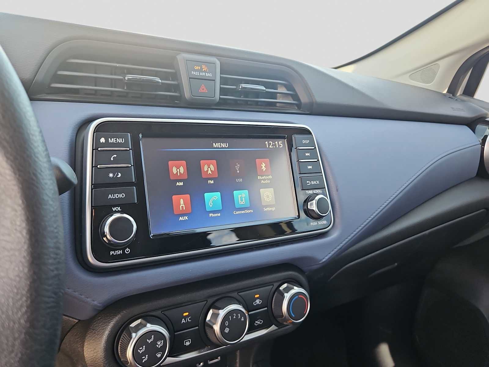 Used 2024 Nissan Versa SV w/ Trunk Package image 24