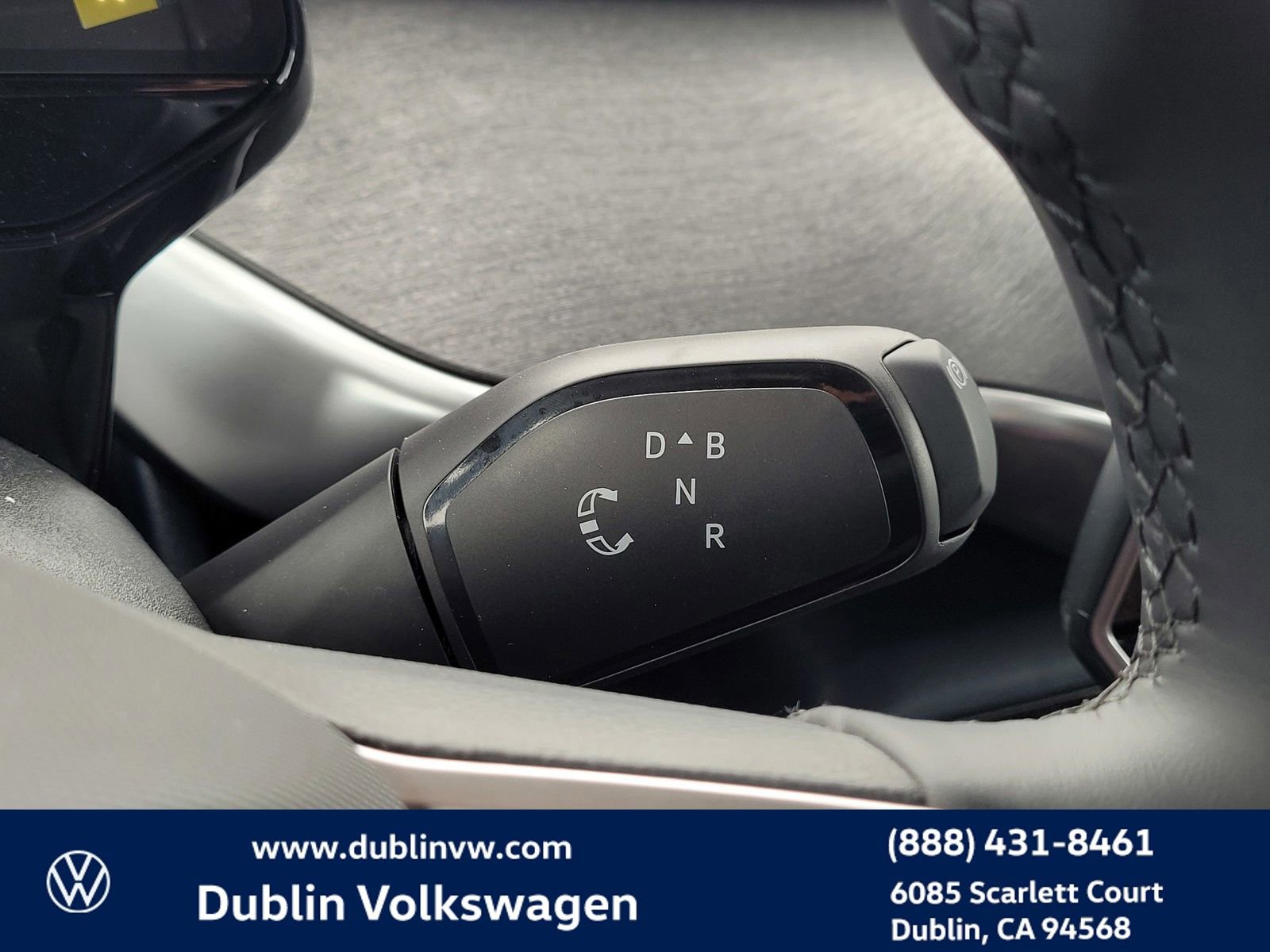 New 2025 Volkswagen ID. Buzz Pro S RWD image 17