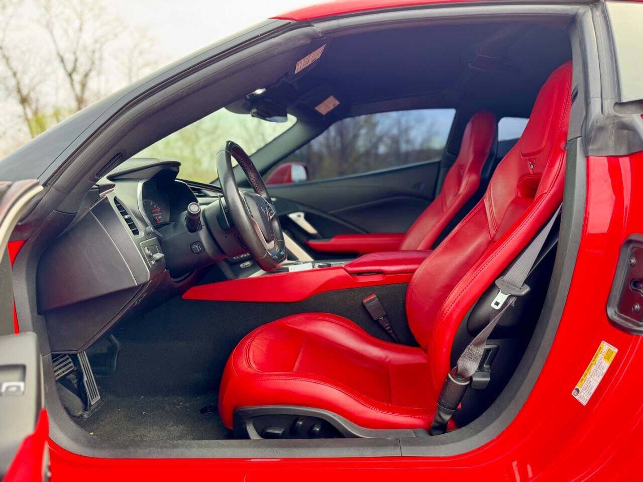 Used 2016 Chevrolet Corvette Stingray Coupe w/ 2LT Preferred Equipment Group image 21