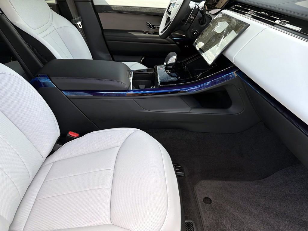 New 2026 Land Rover Range Rover Sport Dynamic SE image 11