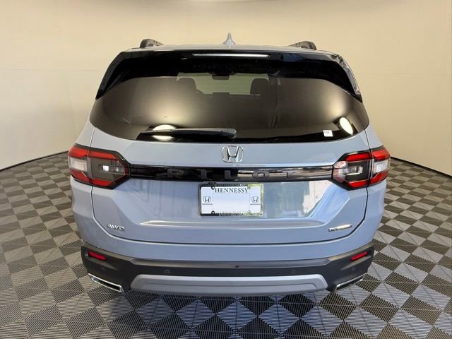 Used 2025 Honda Pilot Touring image 5