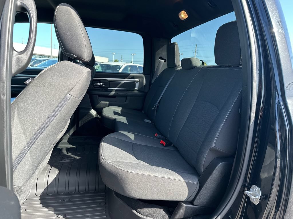 Used 2024 RAM 1500 Warlock AWD/4WD image 13