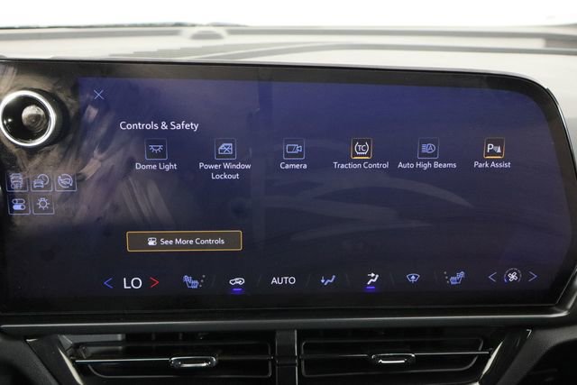 Used 2024 Chevrolet Equinox EV RS w/ LPO, Trailering Package image 29