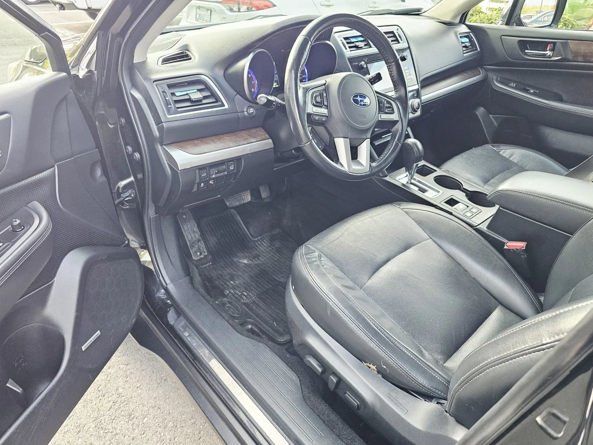 Used 2015 Subaru Outback 2.5i Limited image 9
