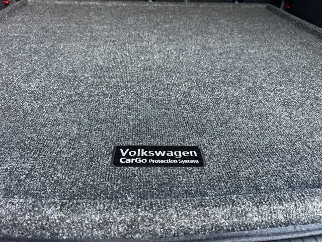 Used 2024 Volkswagen Atlas Cross Sport SEL R-Line image 19