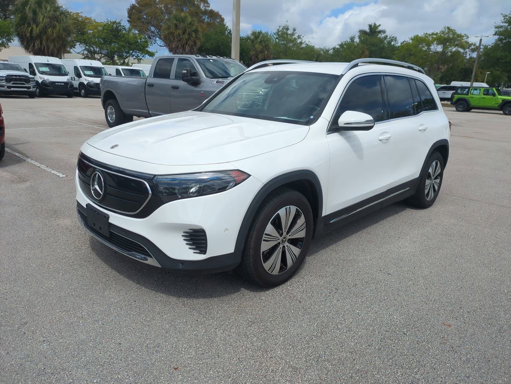 Used 2023 Mercedes-Benz EQB 300 4MATIC image 10