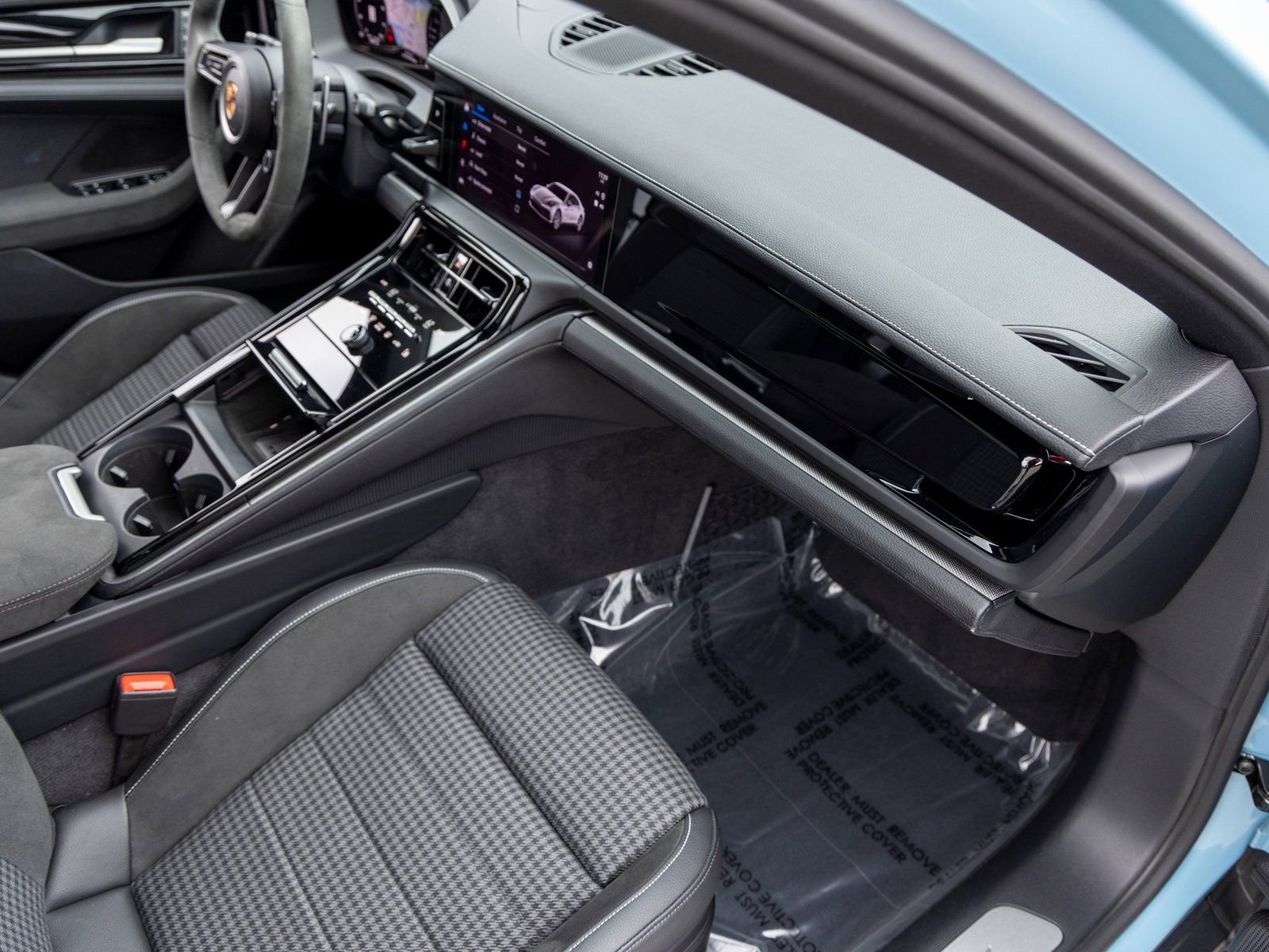 Certified 2025 Porsche Panamera 4 image 56