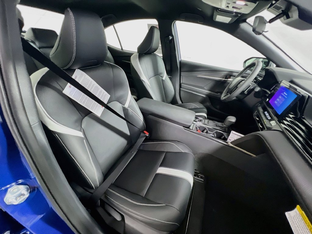 Used 2025 Toyota Camry SE FWD image 27