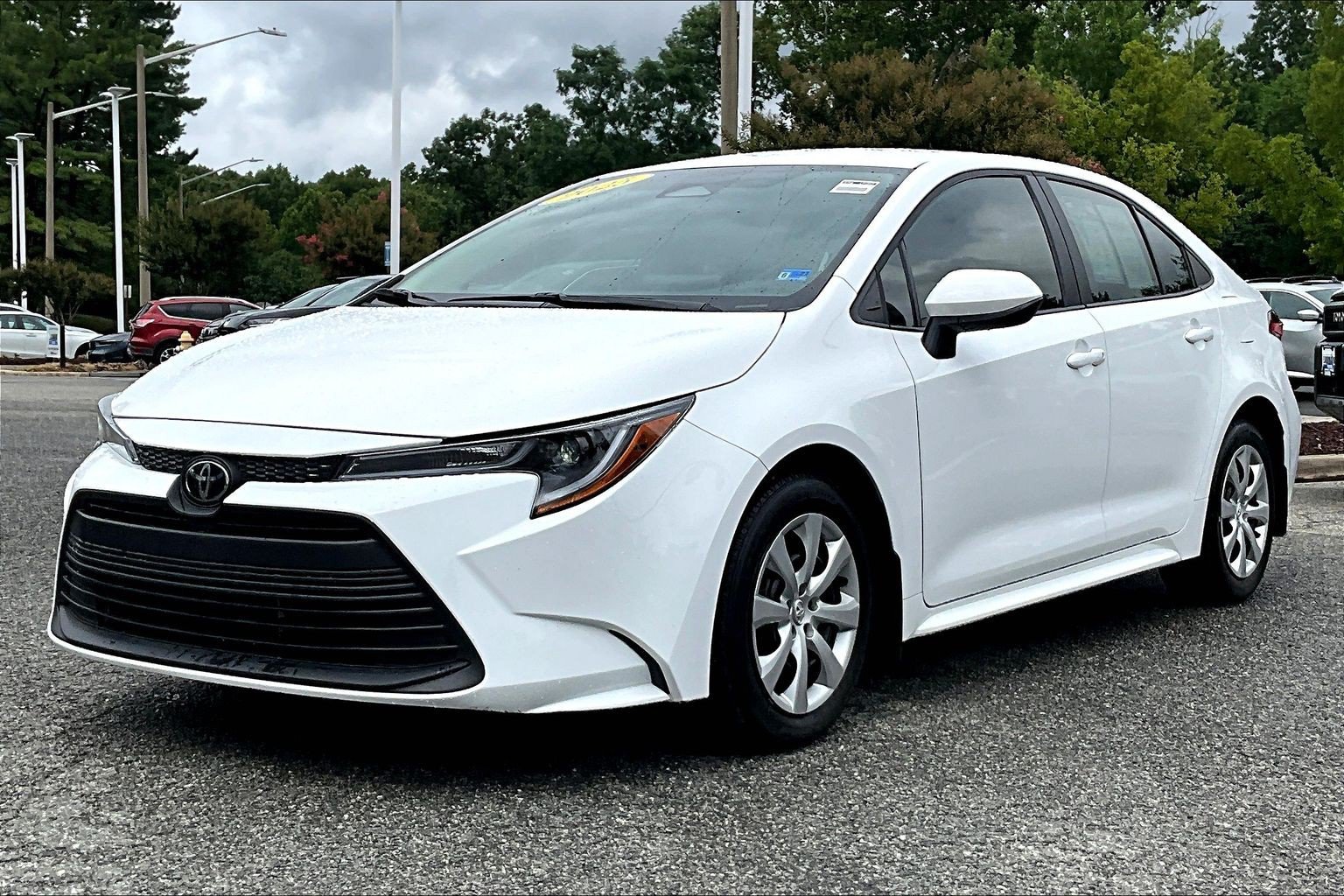 Used 2025 Toyota Corolla LE FWD video 1