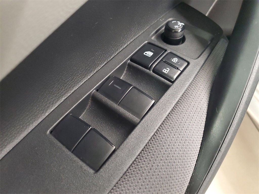 Used 2022 Toyota Corolla LE image 18
