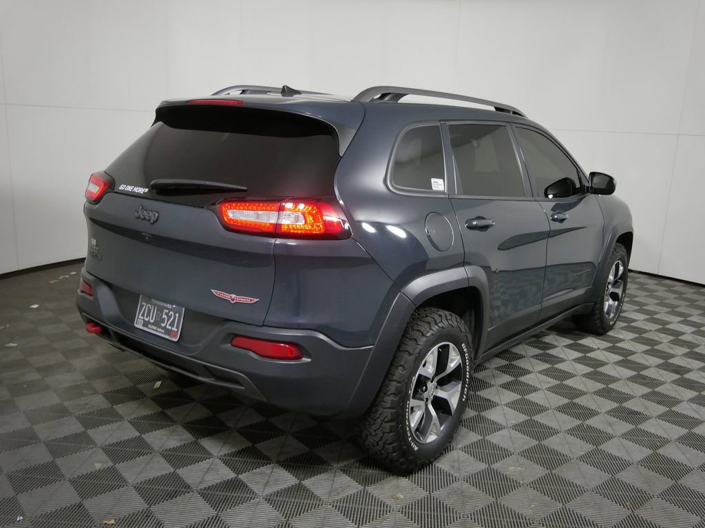 Used 2016 Jeep Cherokee Trailhawk w/ Cold Weather Group image 3