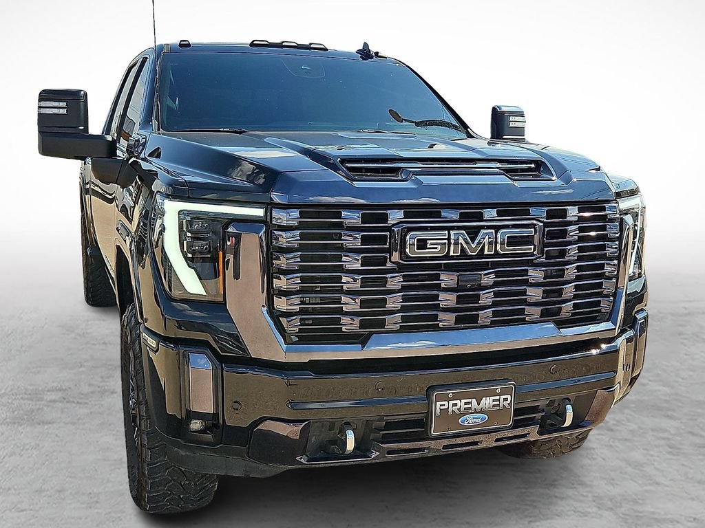 Used 2024 GMC Sierra 2500 Denali Ultimate AWD/4WD image 2
