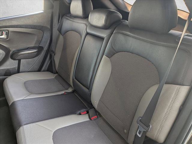 Used 2013 Hyundai Tucson GLS image 15