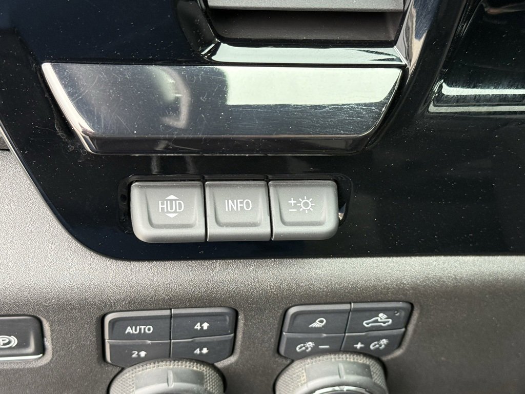 Used 2025 Chevrolet Silverado 2500 ZR2 w/ Technology Package image 35