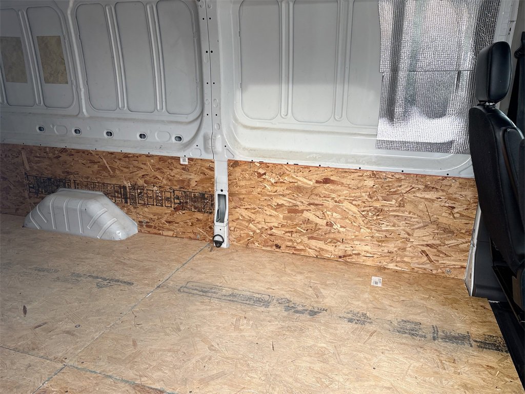 Used 2022 Ford Transit 250 148 High Roof Extended image 24