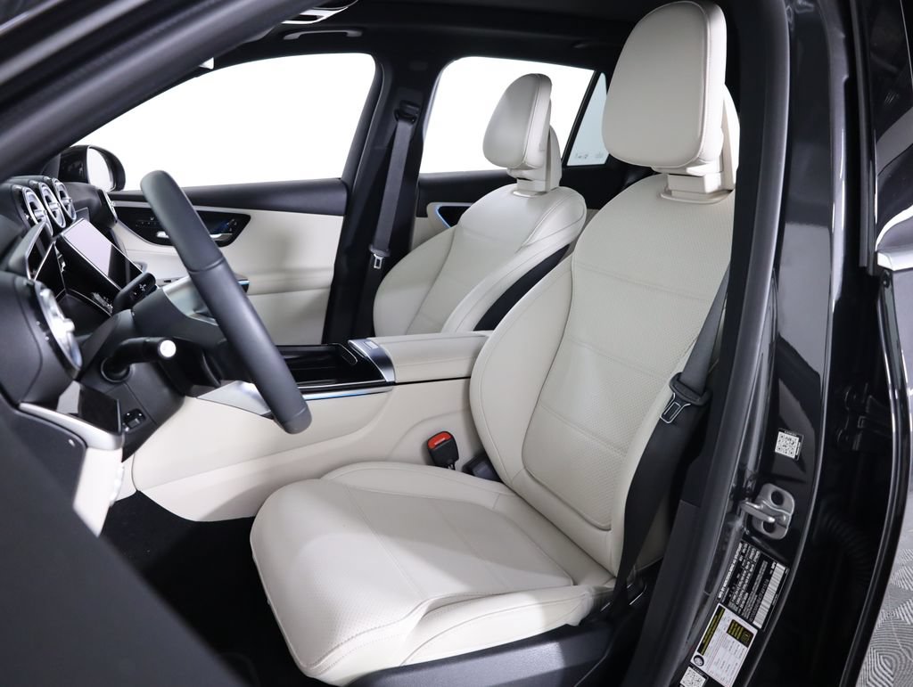 Used 2026 Mercedes-Benz GLC 300 4MATIC image 37