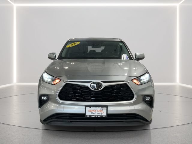 Used 2020 Toyota Highlander LE AWD/4WD image 9