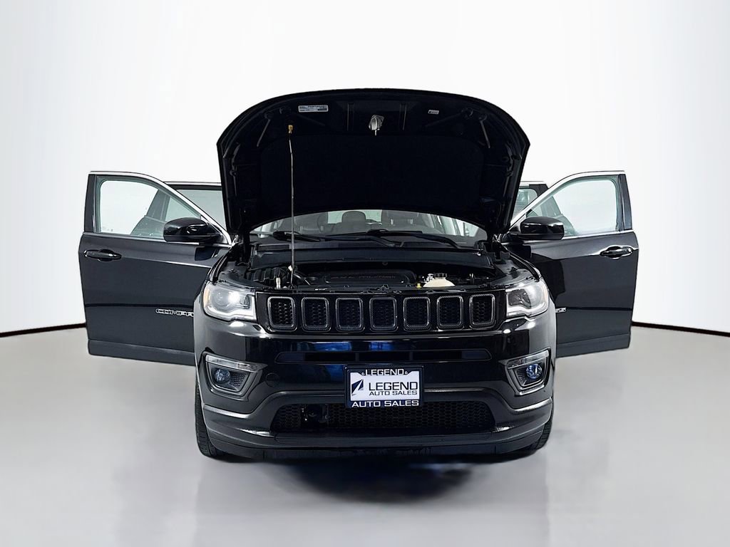 Used 2017 Jeep Compass Latitude FWD image 18