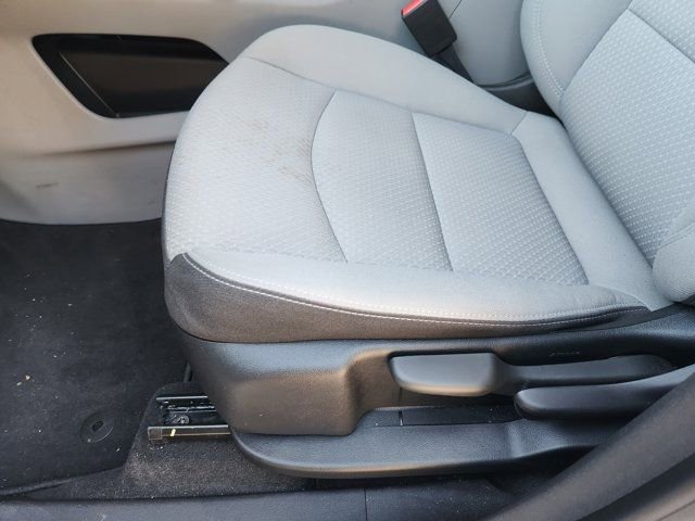 Used 2024 GMC Terrain SLE image 25