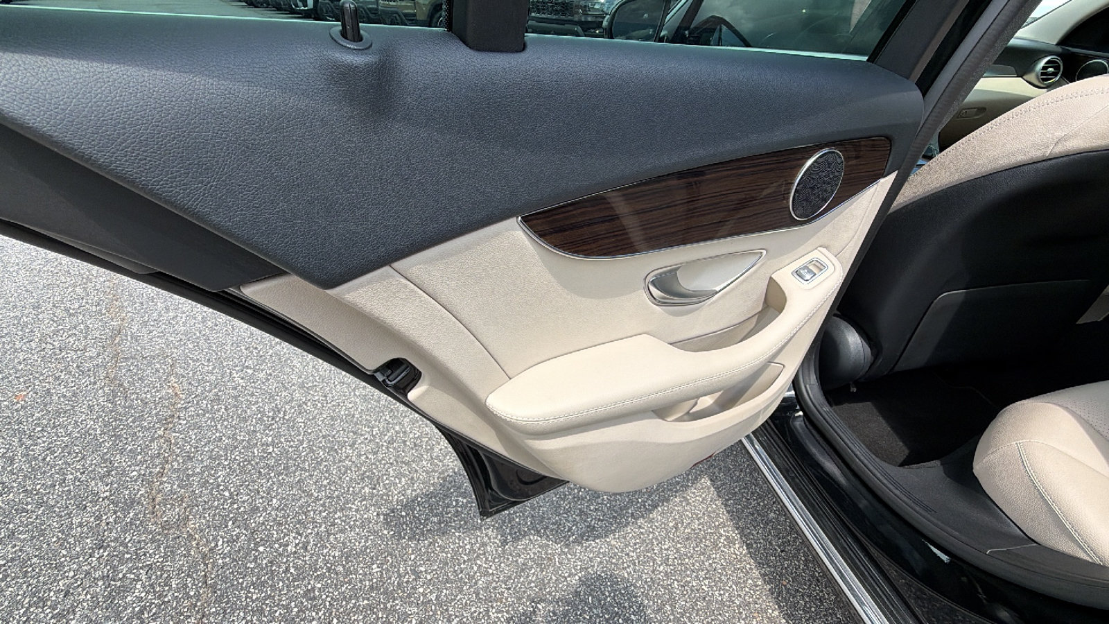 Used 2019 Mercedes-Benz C 300 Sedan image 22
