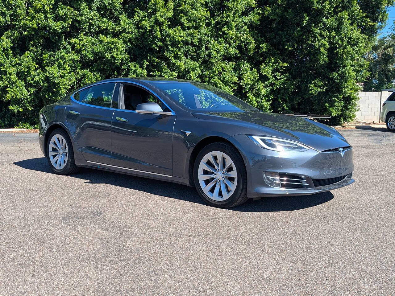 Used 2018 Tesla Model S 100D image 1