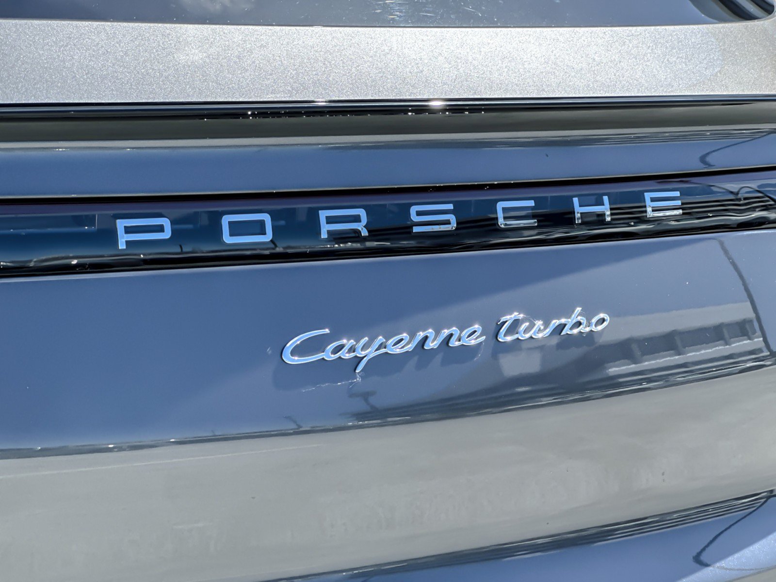 Used 2022 Porsche Cayenne Turbo w/ Assistance Package AWD/4WD image 27