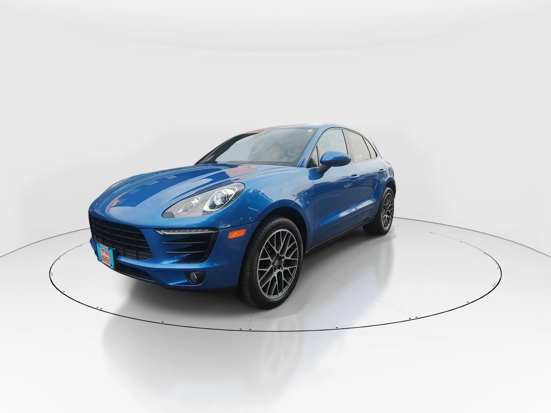 Used 2018 Porsche Macan Sport Edition image 4