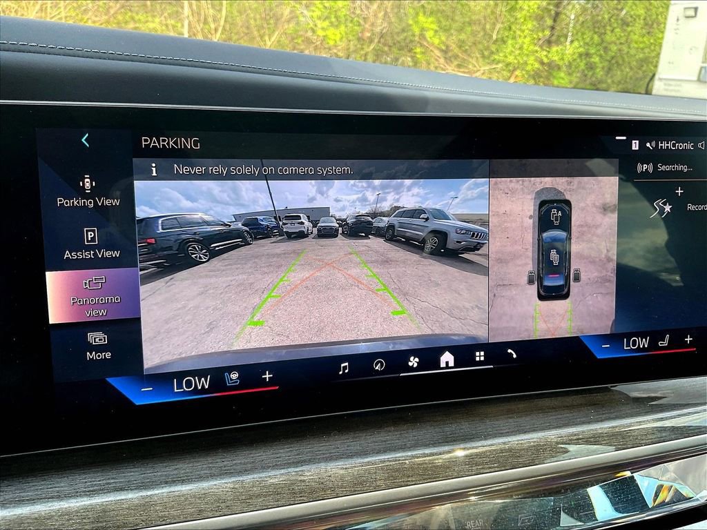 Used 2023 BMW i7 xDrive60 AWD/4WD image 14