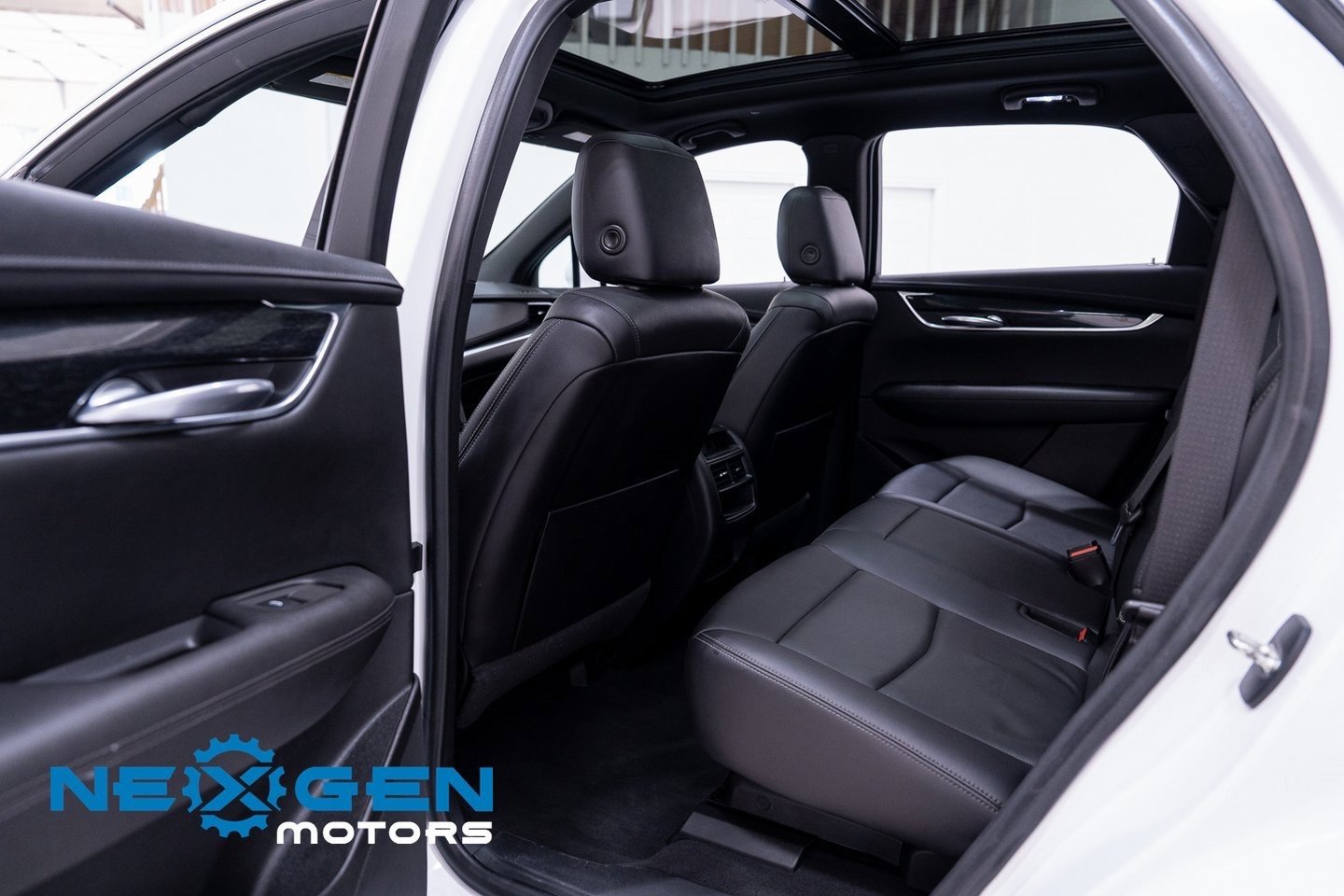 Used 2021 Cadillac XT5 Premium Luxury image 41