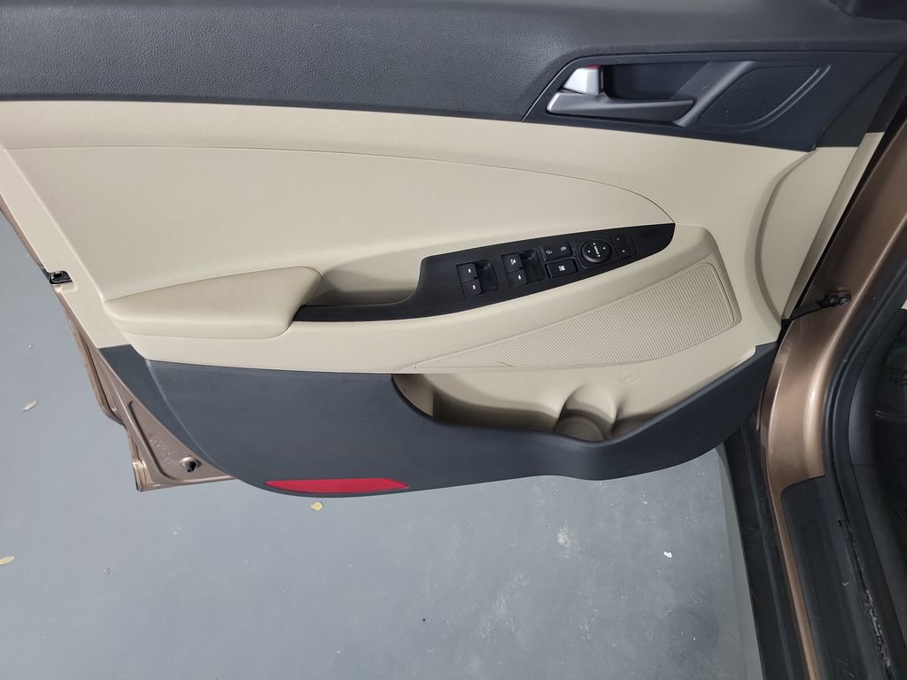 Used 2017 Hyundai Tucson SE FWD image 19