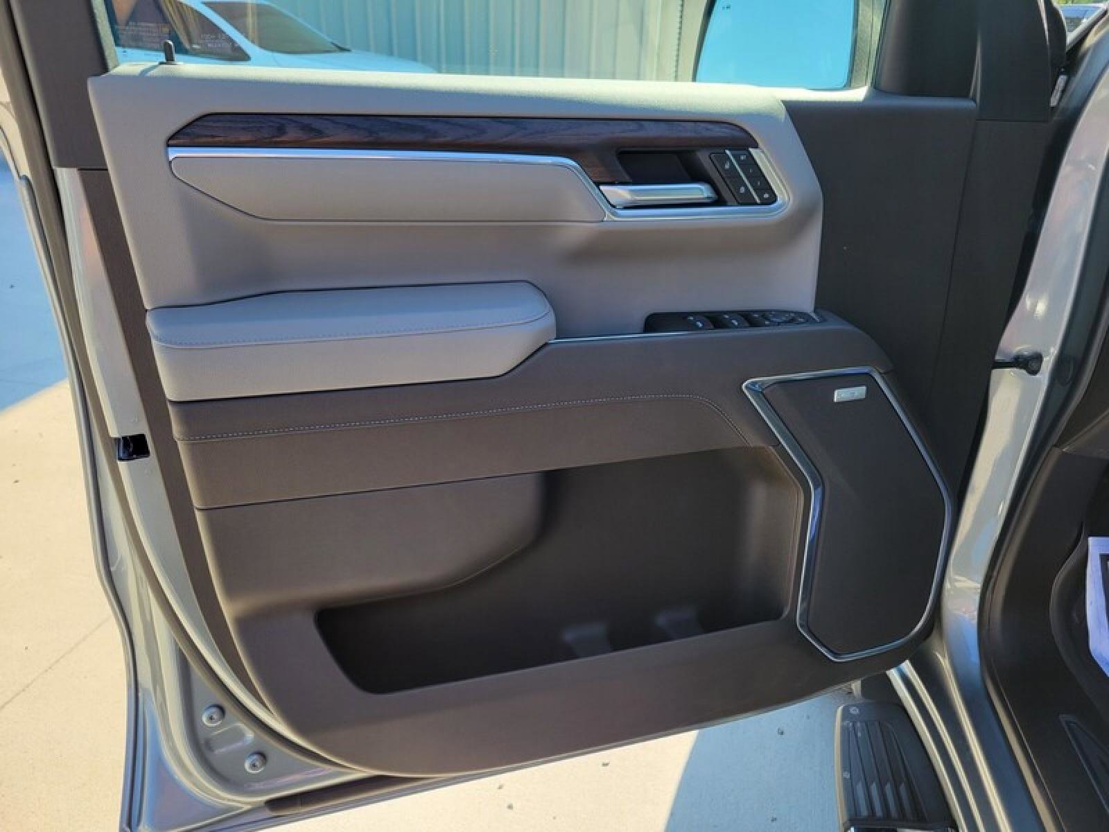 New 2026 GMC Sierra 1500 SLT w/ SLT Premium Plus Package image 24