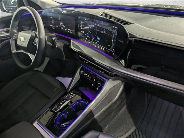 Certified 2025 Audi Q5 Premium w/ Convenience Package image 26