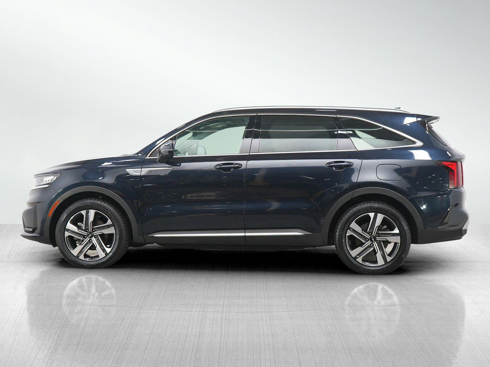 Used 2023 Kia Sorento EX AWD/4WD image 2