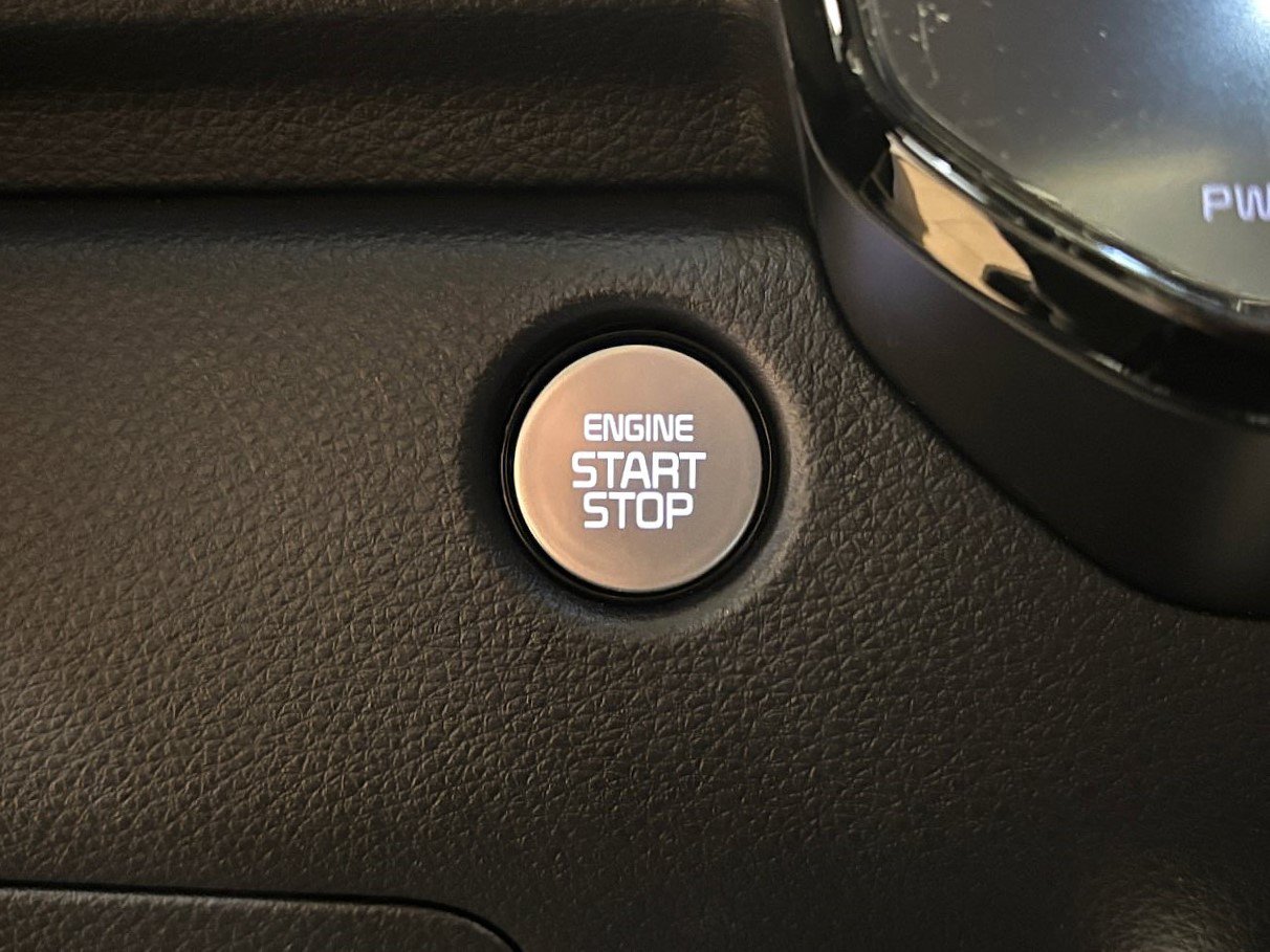 Used 2025 Kia Carnival SX Prestige FWD image 28